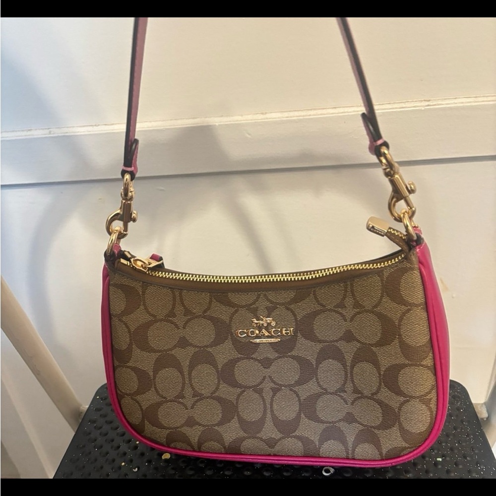 Coach Teri shoulder bag, new, never worn :)